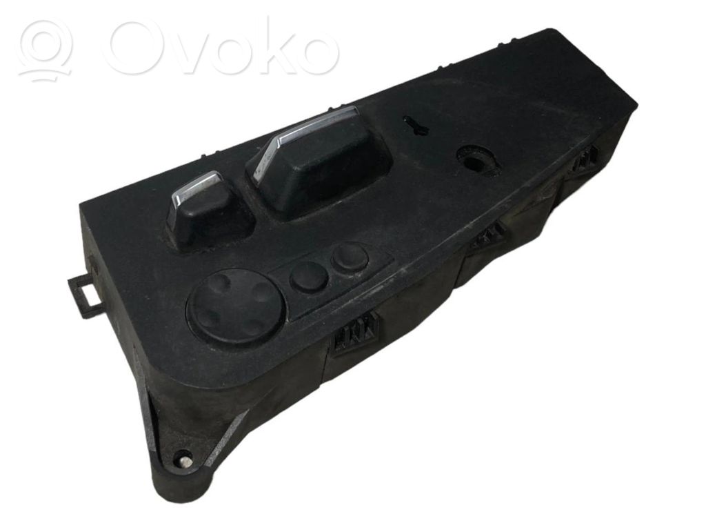 Sēdekļu regulēšanas slēdzis (-i)