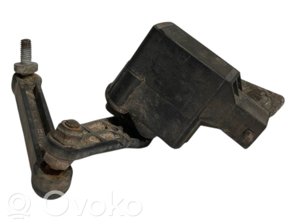 Augstuma sensors (priekšējo lukturu)