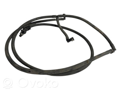 Lukturu mazgāšanas šķidruma trubiņa (-as)