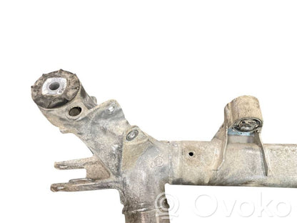 Pusrāmis aizmugurējais / priekšējais