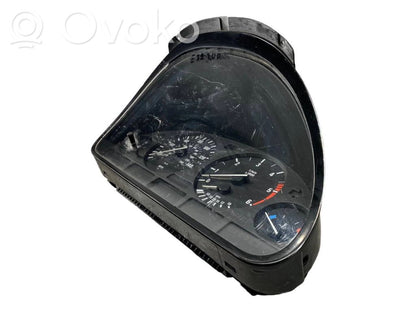 Speedometer (in the instrument panel)
