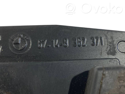 Aizmugurējā pārsega pievilcējs