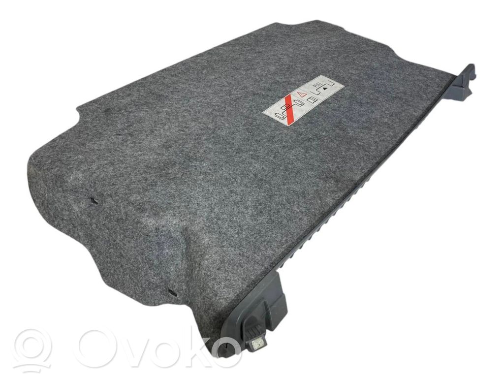 Bagāžnieka sānu apakšējās apdares panelis