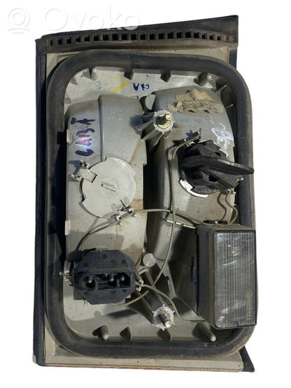 Aizmugurējais lukturis pārsegā