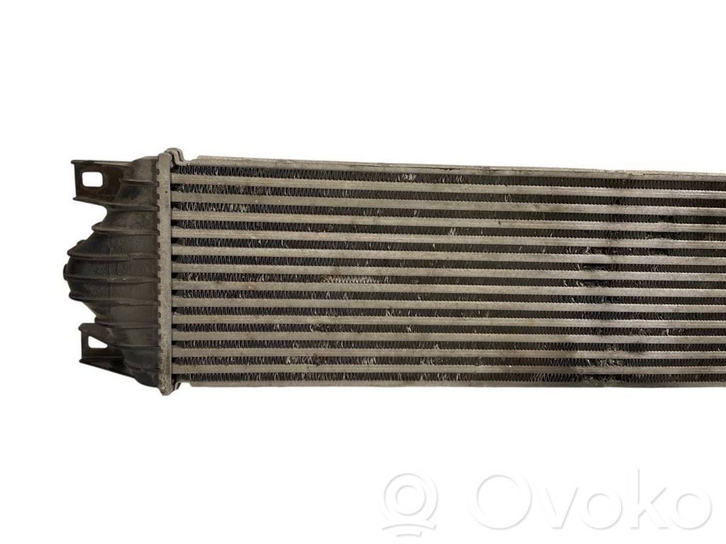 Starpdzesētāja radiators