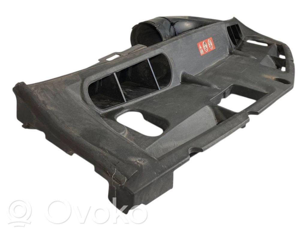 Dzinēja pārsega slēdzenes dekoratīvā apdare