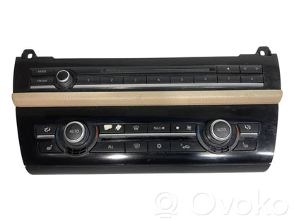 Air conditioning / climate control / interior heating control unit (in the passenger compartment)