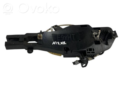 Aizmugurē turētājs / kronšteins ārējam atvēršanas rokturim