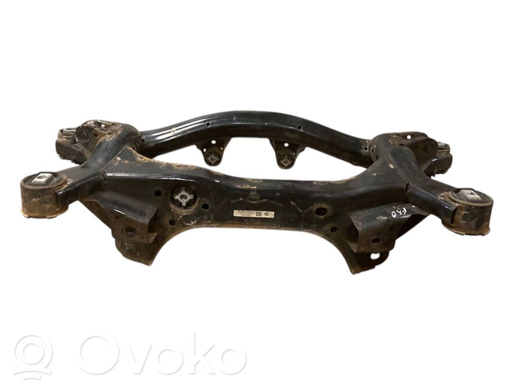 Pusrāmis aizmugurējais / priekšējais