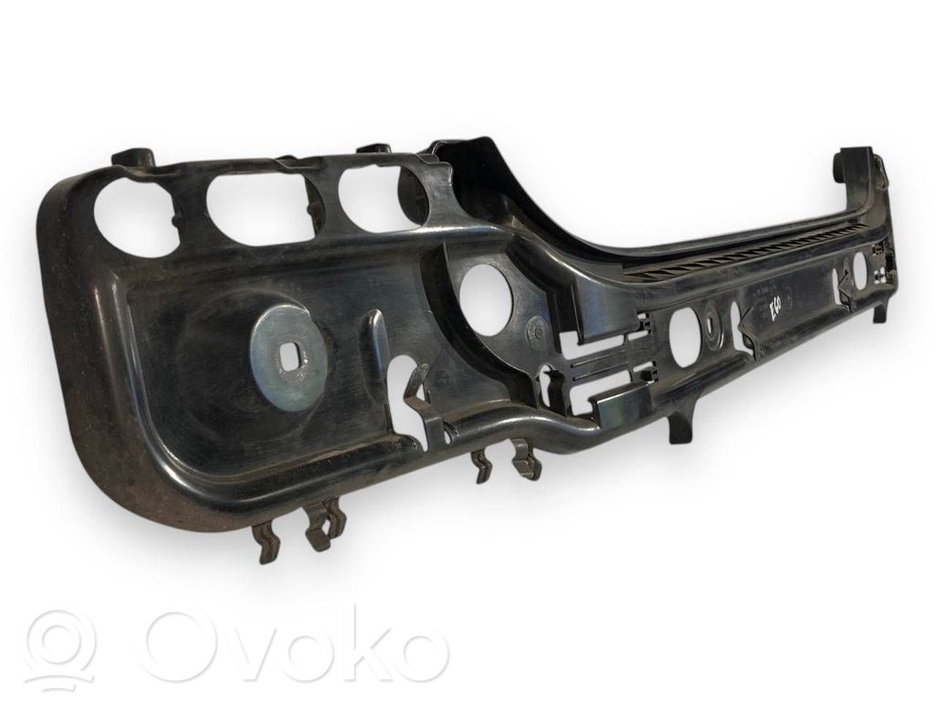 Кронштейн крепления заднего бампера