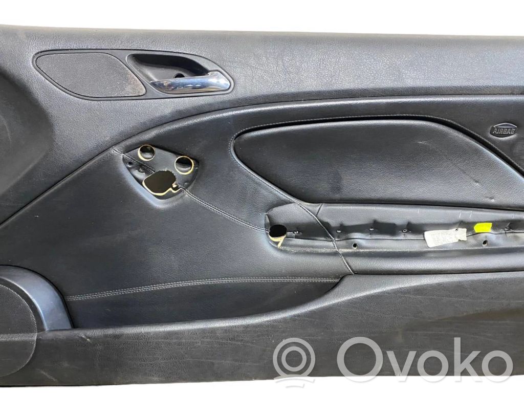 Priekšējo durvju apdare