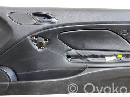 Priekšējo durvju apdare