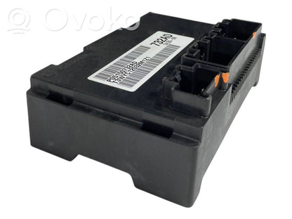 Pārnesumkārbas reduktora vadības bloks