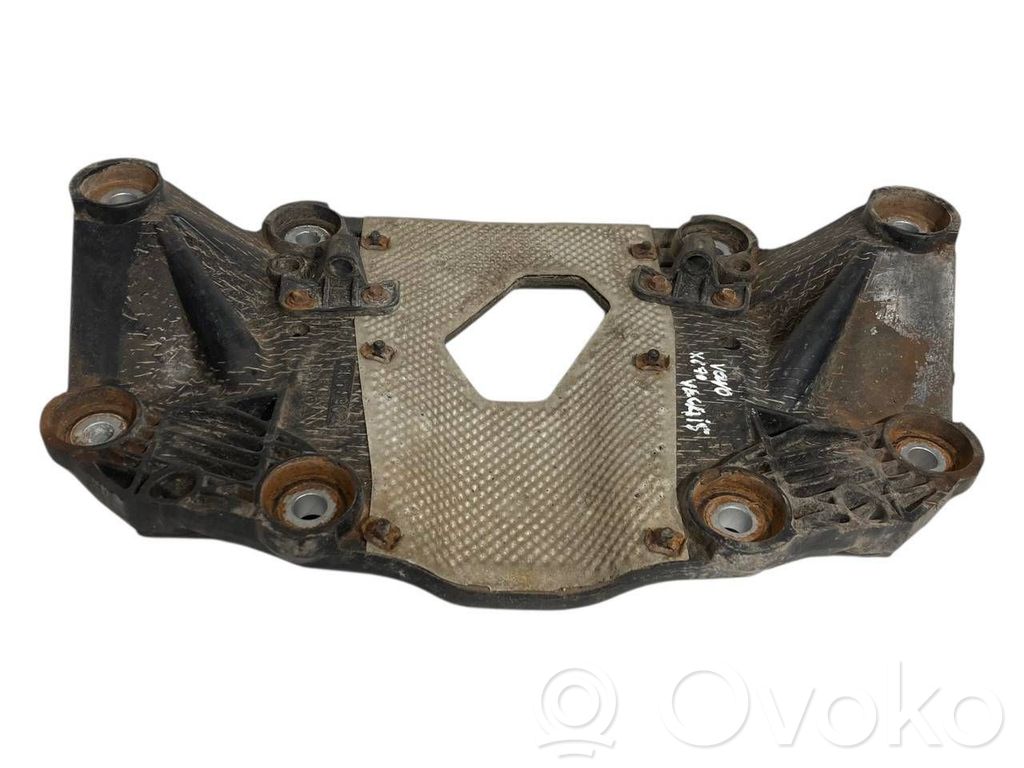 Aizmugurējā reduktora stiprinājums