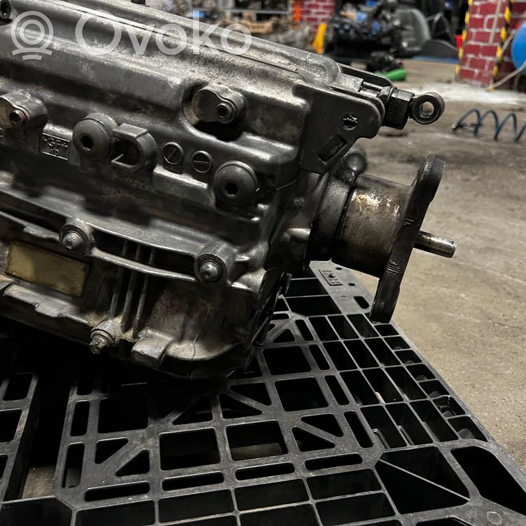 Механическая 6-ступенчатая коробка передач