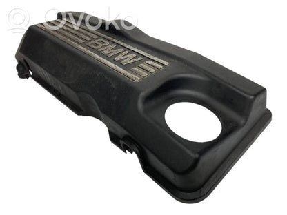 Dzinēja pārsegs (dekoratīva apdare)