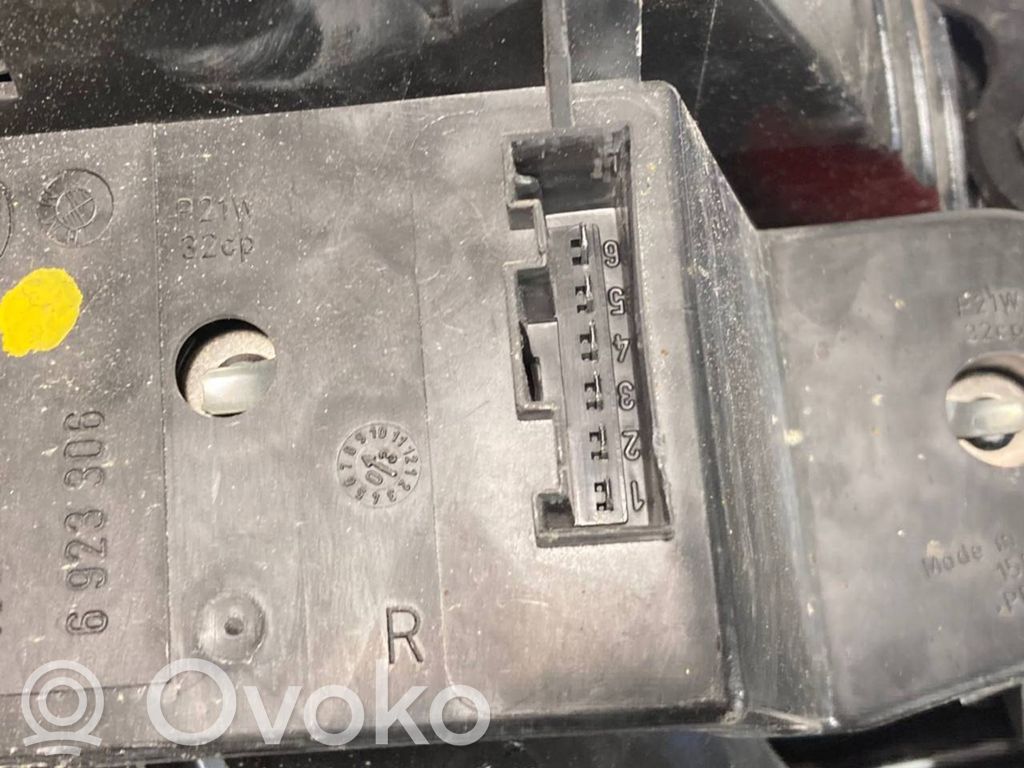 Aizmugurējais lukturis virsbūvē