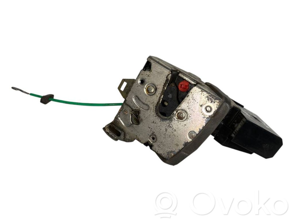 Замок сзади