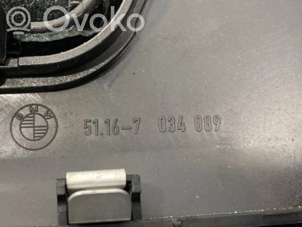 Ātrumu pārslēgšanas sviras dekoratīvā apdare (plastmasas)