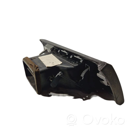 Центральная вентиляционная решетка