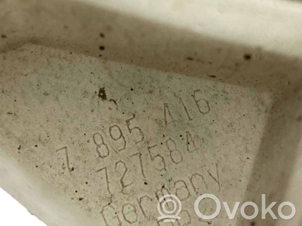 Priekšpusē bampera turētājs