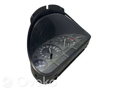 Spidometrs (instrumentu panelī)