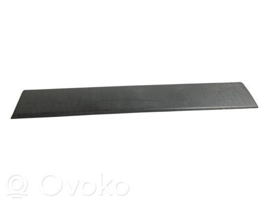 Slīdošās durvju dekoratīvā apdare (moldings)