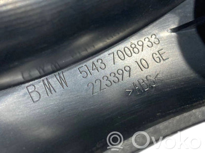 Dzinēja pārsega attaisīšanas rokturītis