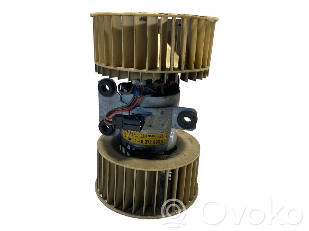 Small radiator fan
