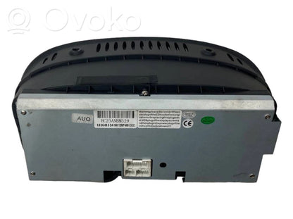 Ekrāns / displejs / mazais ekrāns