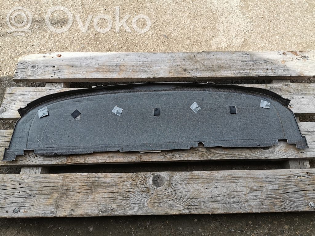 Mehānisks aizmugurējā loga aizkars