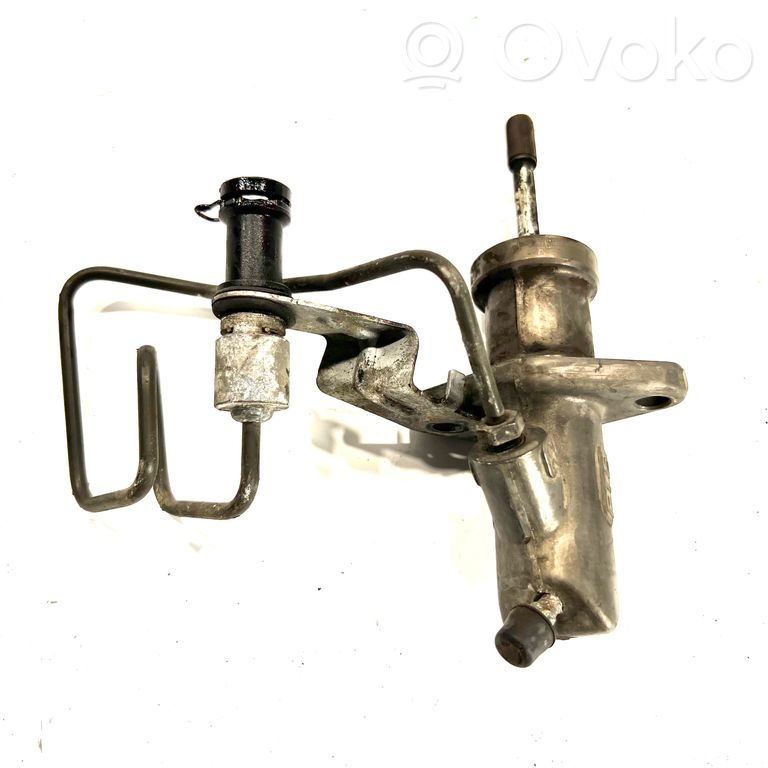 Главный цилиндр сцепления