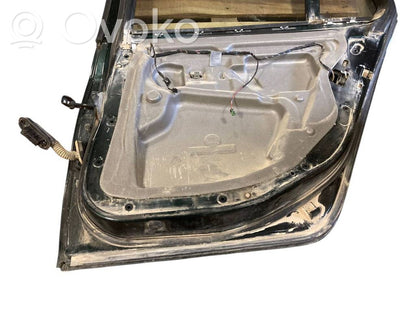 Aizmugurējās durvis