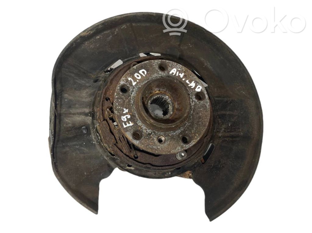 Aizmugurē riteņa rumbas vārpstas šarnīrs (stupica, capfa)