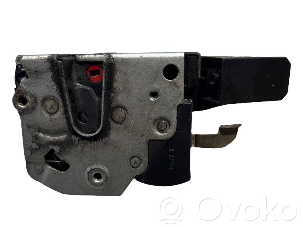 Aizmugurē slēdzene