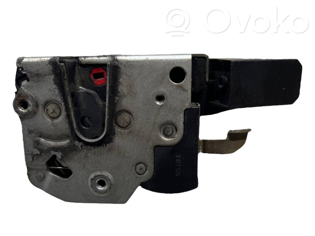 Aizmugurē slēdzene