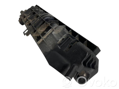 Radiatora (-u) turētājs / kronšteins