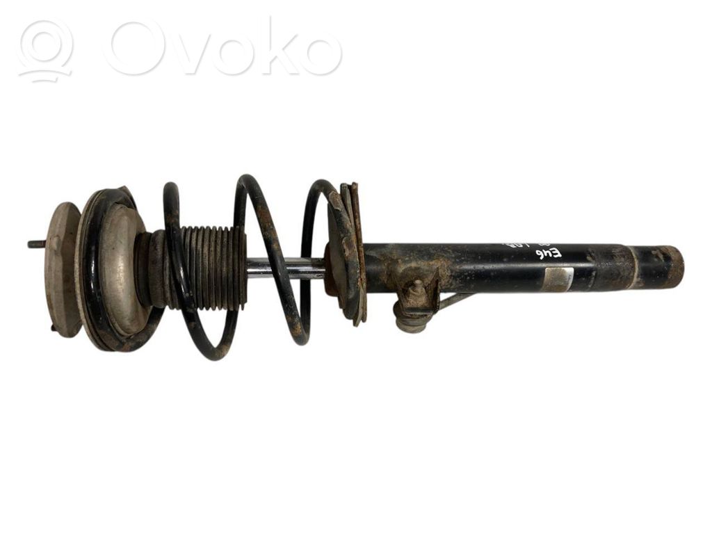 Priekšpusē amortizators ar atsperi