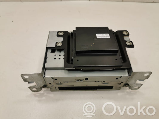 Radio / CD/DVD player / navigation