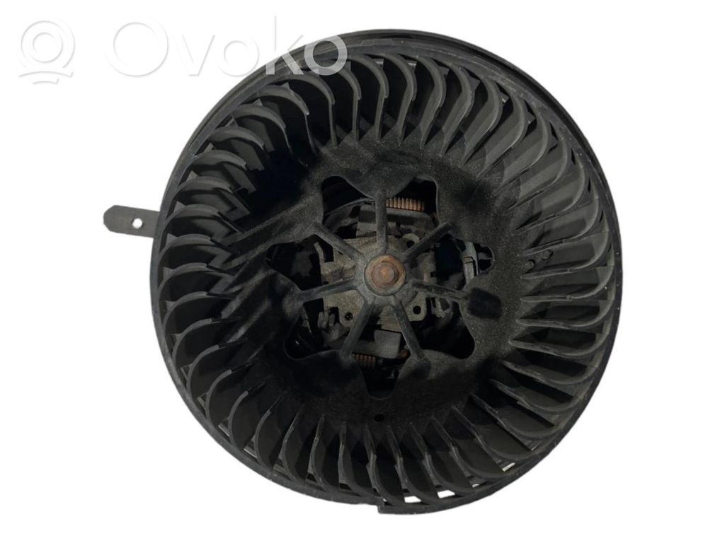 Маленький вентилятор радиатора