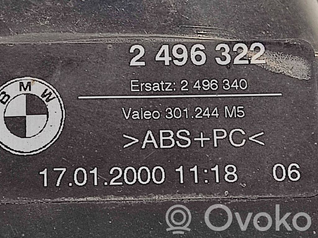 Aizmugurējais lukturis virsbūvē