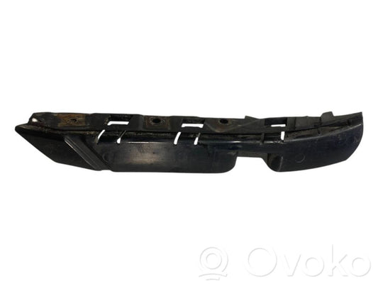 Priekšpusē bampera turētājs