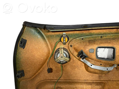 Priekšējo durvju apdare