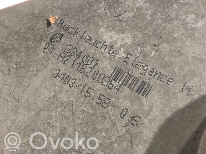 Aizmugurējais lukturis virsbūvē