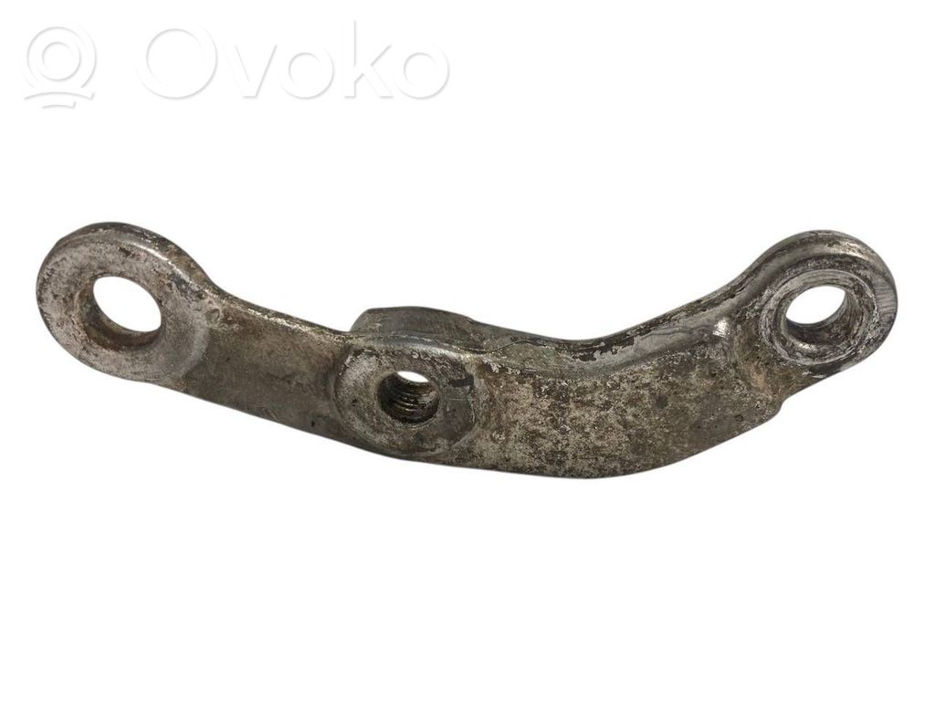 Stabilizatora stiprinājums (priekšā)