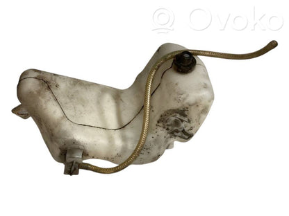 Logu šķidruma tvertne