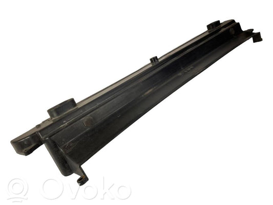 Верхняя часть панели радиатора (телевизор)