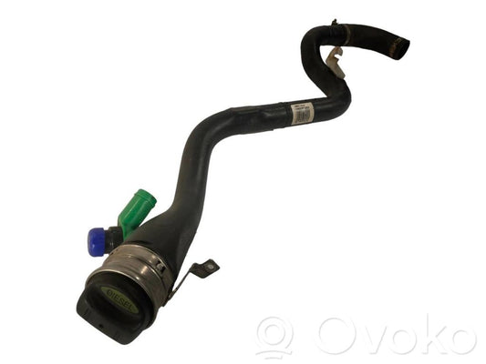 Fuel tank filler pipe