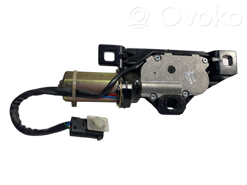 Aizmugurējā pārsega pievilcējs