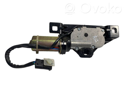 Aizmugurējā pārsega pievilcējs